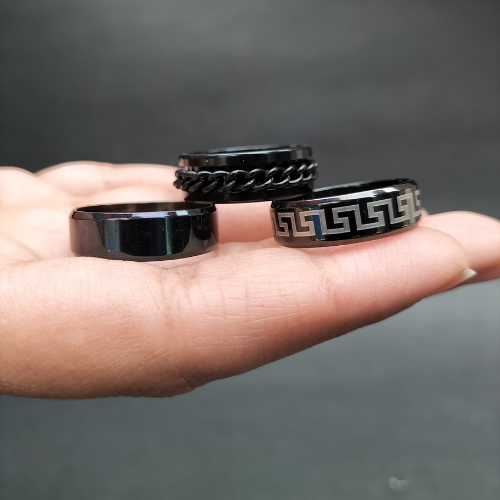 Modern 3-Pack Ring Set – Gold and Black Styles